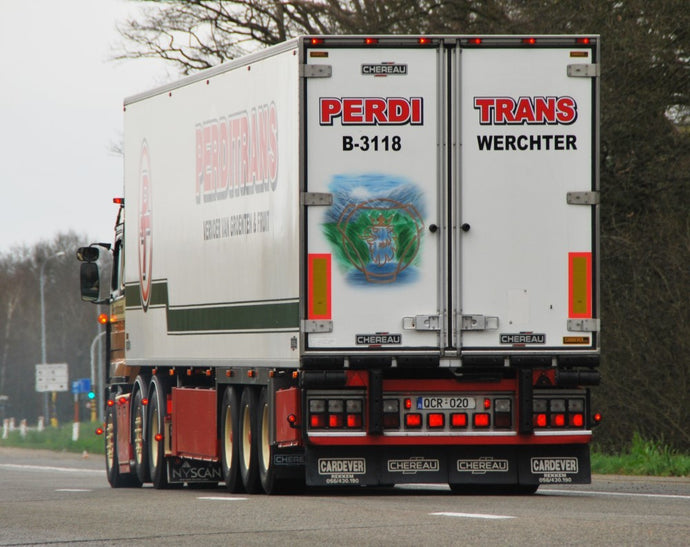 1st Quarter 2017Perditrans リーファートレーラー 3 axle トラック Teknoテクノ  建設機械模型 工事車両 1/50 ミニチュア