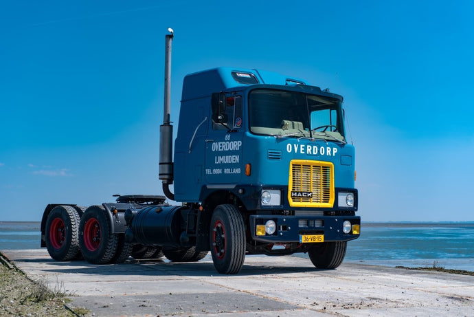 【予約】2017年10-12月以降発売予定Overdorp Mack F700 6x4 トラック トラクタヘッド Teknoテクノ  建設機械模型 工事車両 1/50 ミニチュア