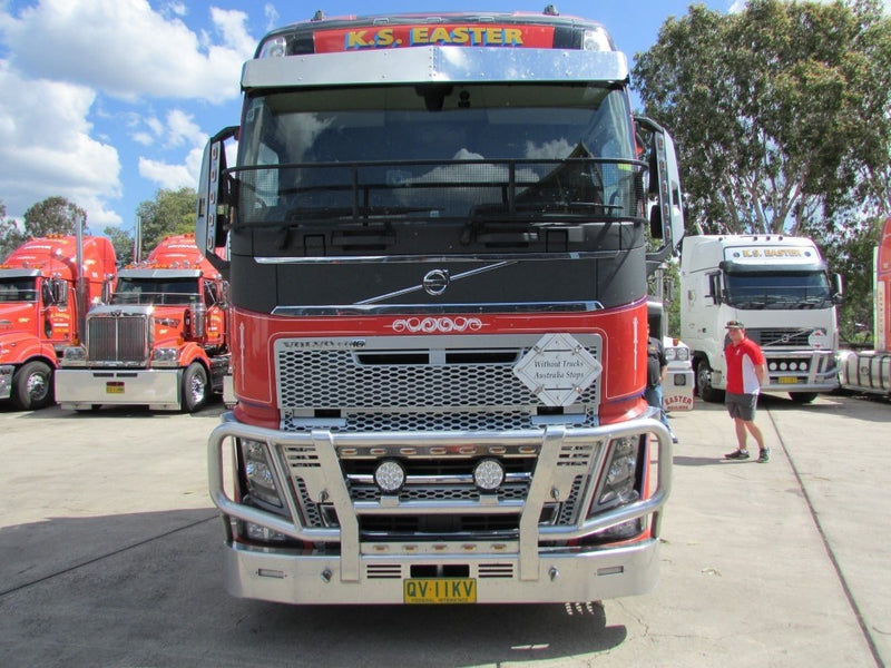 ギャラリービューアに画像をロードする, 【予約】4-6月以降発売予定KS Transport - Red version Volvo FH04 Globetrotter XL 6x4トラクタ  建設機械模型 工事車両 TEKNO 1/50 ミニチュア
