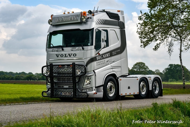 ギャラリービューアに画像をロードする, 【予約】4-6月以降発売予定Becatrans Volvo FH04 6x2 Globetrotterトラクタ  建設機械模型 工事車両 TEKNO 1/50 ミニチュア
