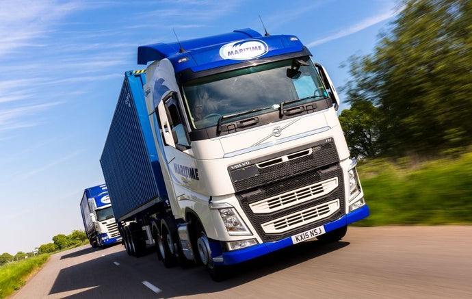 【予約】4-6月以降発売予定Maritime Volvo FH04 Globetrotter XL with containertrailerトラック  建設機械模型 工事車両 TEKNO 1/50 ミニチュア