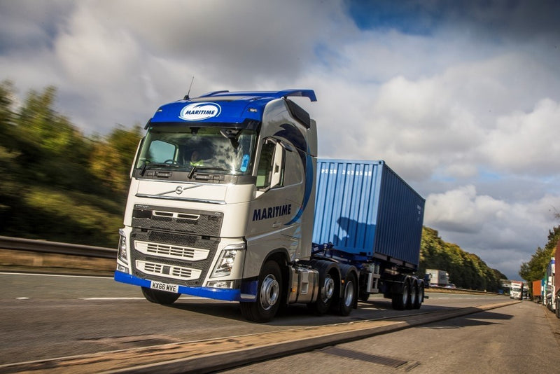 ギャラリービューアに画像をロードする, 【予約】4-6月以降発売予定Maritime Volvo FH04 Globetrotter XL with containertrailerトラック  建設機械模型 工事車両 TEKNO 1/50 ミニチュア
