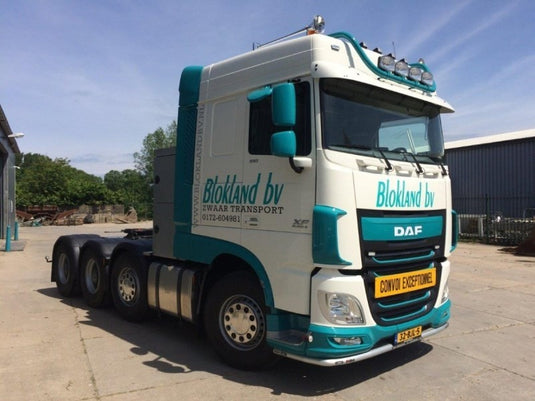 【予約】4-6月以降発売予定Blokland DAF XF Euro 6 8x4 with semi-lowloaderトレーラー  建設機械模型 工事車両 TEKNO 1/50 ミニチュア