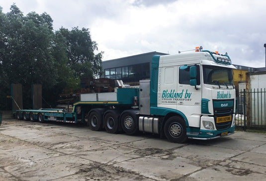 【予約】4-6月以降発売予定Blokland DAF XF Euro 6 8x4 with semi-lowloaderトレーラー  建設機械模型 工事車両 TEKNO 1/50 ミニチュア