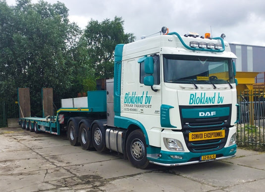 【予約】4-6月以降発売予定Blokland DAF XF Euro 6 8x4 with semi-lowloaderトレーラー  建設機械模型 工事車両 TEKNO 1/50 ミニチュア