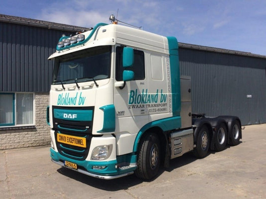 【予約】4-6月以降発売予定Blokland DAF XF Euro 6 8x4 with semi-lowloaderトレーラー  建設機械模型 工事車両 TEKNO 1/50 ミニチュア