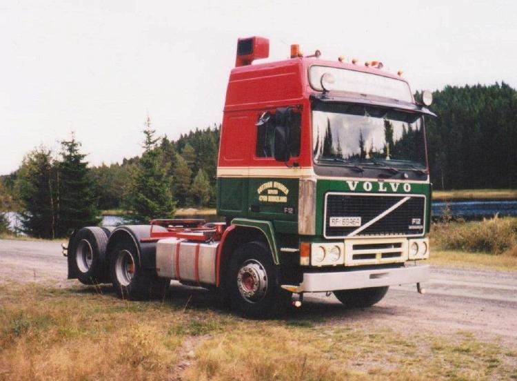 ギャラリービューアに画像をロードする, Nyhaven Volvo F12 Globetrotter 6x2トラクタ  建設機械模型 工事車両 TEKNO 1/50 ミニチュア
