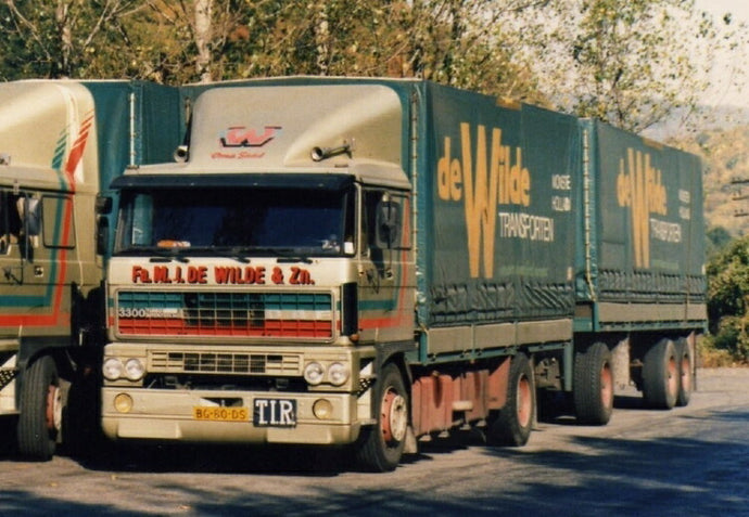 【予約】10-12月以降発売予定Wilde, de DAF 3300 4x2 rigid truck with trailerトラック 建設機械模型 工事車両TEKNO 1/50 ミニチュア