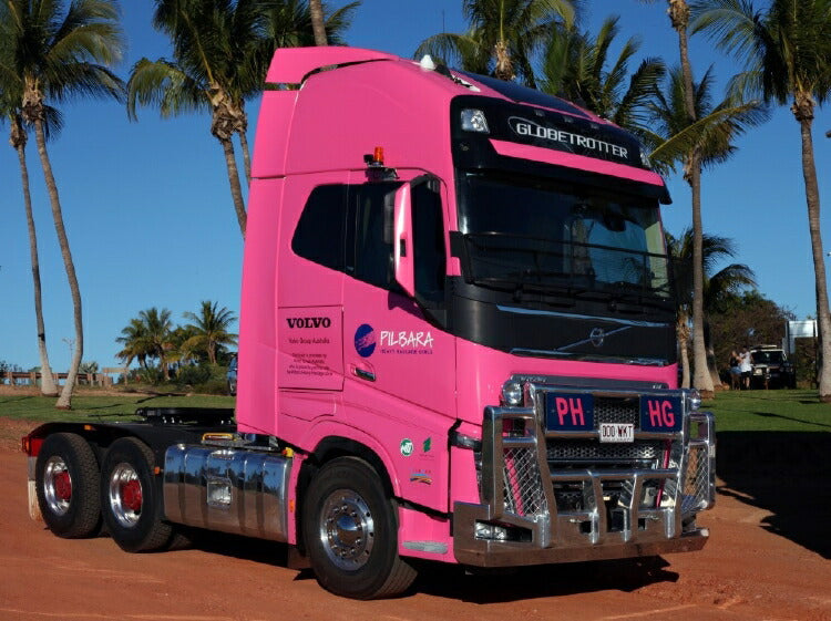 ギャラリービューアに画像をロードする, 【予約】8-10月以降発売予定Pilbara Heavy Haulage Girls Volvo FH04 Globetrotter XL 6x4 Maximaal 1 per klantトラック トラクタヘッド/建設機械模型 工事車両 Tekno 1/50 ミニチュア
