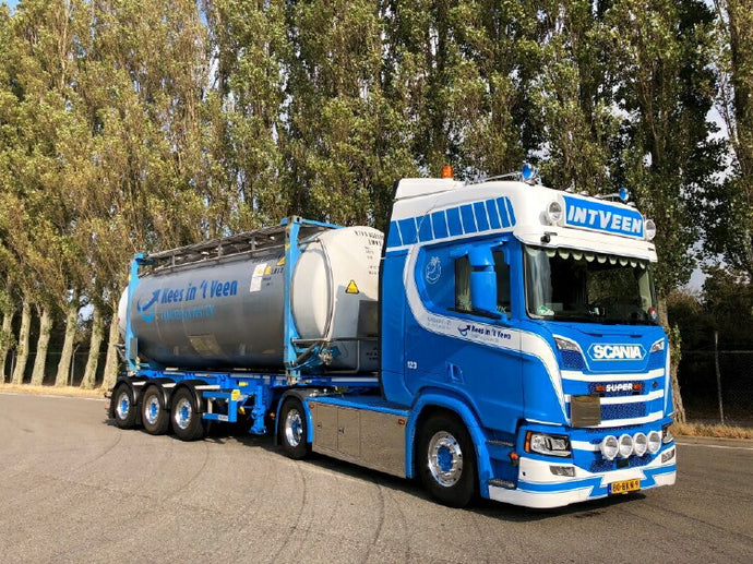 【予約】10-12月以降発売予定Veen, In 't Scania NGS R-serie Highline met swaptankcontainerトラック/建設機械模型 工事車両 Tekno 1/50 ミニチュア