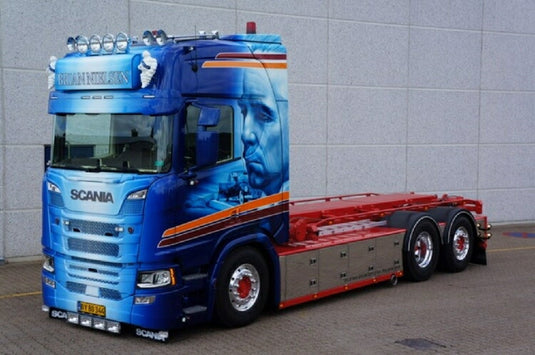 【予約】2021年1月-3月以降発売予定Nielsen, Brian - Godfather Scania S-serie Highline motorwagen met aanhanger met resin bakken