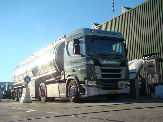 【予約】2020年4-6月以降発売予定Scania NG R-serie met 3-assige verchroomde tankoplegger  トラック /建設機械模型 工事車両 Tekno 1/50 ミニチュア