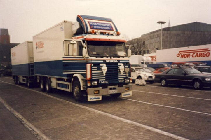 ギャラリービューアに画像をロードする, 【予約】2021年4-6月以降発売予定Holm transport Scania 3-serie motorwagen met 3 assige schamelaanhangerトラック  /Tekno  建設機械模型 工事車両 1/50 ミニチュア
