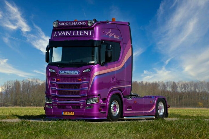 【予約】2021年2月以降発売予定Jarno van Leent Transport Scania Next Gen S650 Highline 4x2 トラック トラクタ/TEKNO 1/50 建設機械 模型ミニカー  はたらく車 重機