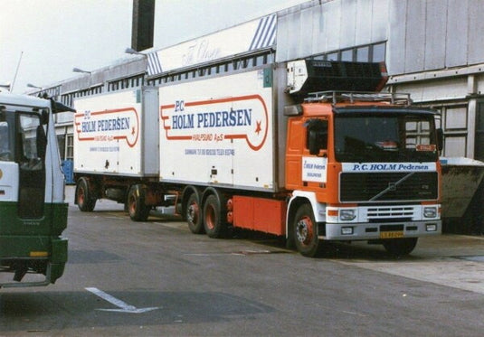 【予約】4月以降発売予定Holm Pedersen Volvo F16 motorwagen met 2-assige aanhanger トラック /Tekno 建設機械模型 工事車両 1/50 ミニカー