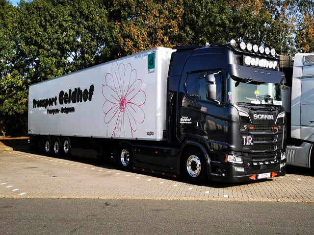【予約】10-12月以降発売予定Geldhof Transport Scania Next Gen S-serie Highline met 3-assige koeloplegger トラック /Tekno  建設機械模型 工事車両 1/50 ミニカー