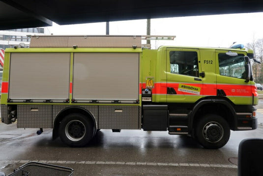 【予約】4月以降発売予定Feuerwehr Schweiz Scania Next Gen Crew Cab P28 met brandweer opbouw トラック /Tekno 建設機械模型 工事車両 1/50 ミニカー
