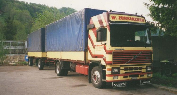 【予約】4月以降発売予定Zurkirchen Volvo F12 Globetrotter 4x2 motorwagen met huif aanhanger トラック /Tekno 建設機械模型 工事車両 1/50 ミニカー