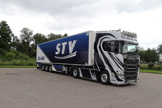 【予約】STV Scania S770 met 3-assige koeloplegger トラック/TEKNO 建設機械模型 工事車両 1/50 ミニカー