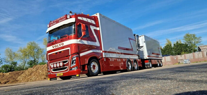 【予紁E€�E2月以降発売予定Volvo FH04 Globetrotter met open bakken en laadkraanトラチE‚¯/TEKNO  1/50 ミニチュア 建設機械模垁E工事車両