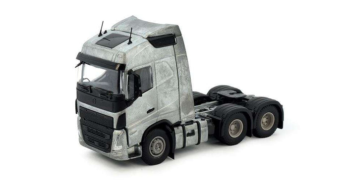 Baustze Volvo FH05 Globetrotter 6x4 kit 84612  /Tekno 1/50 建設機械模型