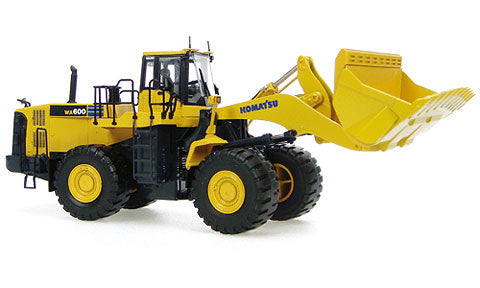 Komatsuコマツ WA600 フロントローダー UniversalHobbiesユニバーサルホビー  建設機械模型 工事車両 1/50 ミニチュア