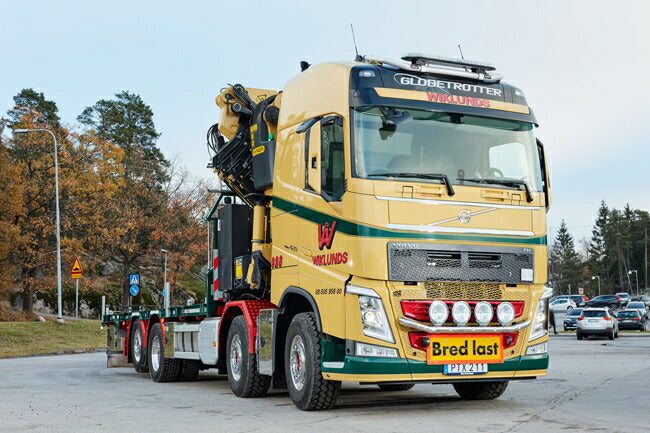 【予約】4-6月以降発売予定Wiklunds Akeri AB Volvoボルボ FH4 Globetrotter Riged Flatbed Truck + Palfinger 15000.2 + Jib トラック /WSI  建設機械模型 工事車両 1/50 ミニチュア