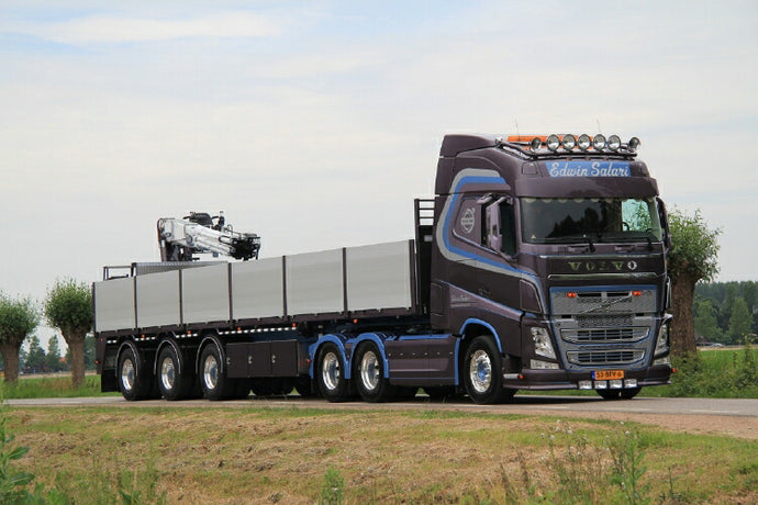 【予約】1-3月以降発売予定Edwin Salari VOLVO FH4 GLOBETROTTER 6x2 TAG AXLE BRICK TRAILER - 3軸 トラックトレーラー /建設機械模型 工事車両 WSI 1/50 ミニチュア