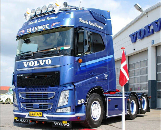 【予約】2019年1-3月以降発売予定Henrik Lund Hansen VOLVO FH4 GLOBETROTTER 6x2 TAG AXLEトラクタ  /建設機械模型 工事車両 WSI 1/50 ミニチュア