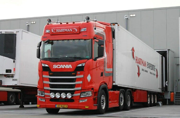 【予約】10-12月以降発売予定Hartman Expeditie SCANIAスカニア S HIGHLINE CS20H 6x2 TWIN STEER リーファートレーラー - 3軸トラック /建設機械模型 工事車両WSI 1/50 ミニチュア