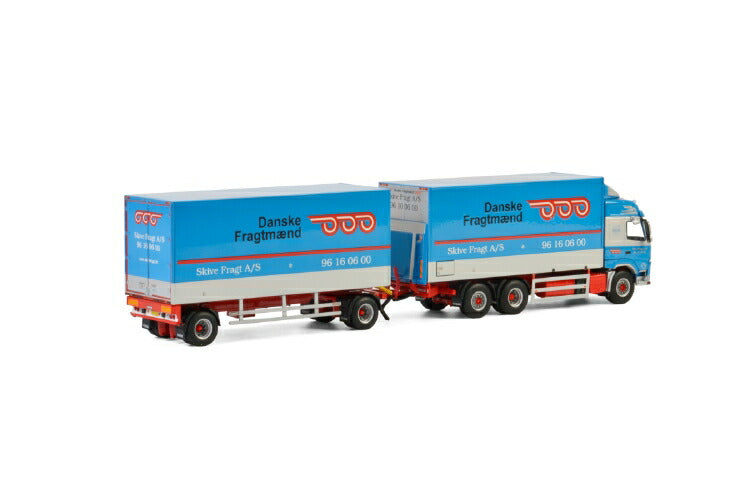 ギャラリービューアに画像をロードする, Skive Fragt A/S; VOLVO FM4 GLOBETROTTER 6X2 TAG AXLE RIGED TRUCK DRAWBAR BOX - 5軸トラック /建設機械模型 工事車両 WSI 1/50 ミニチュア
