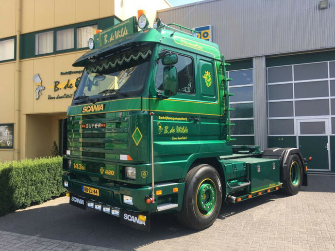 【予約】2019年4-6月以降発売予定B. de Wilde SCANIA 3 SERIES STREAMLINE 4x2トラクタ  /建設機械模型 工事車両 WSI 1/50 ミニチュア