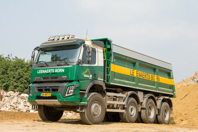 【予約】2020年1-3月以降発売予定Leenaerts Born VOLVO FMX DAY CAB 8X8 TIPPER TRUCK ダンプトラック/建設機械模型 工事車両 WSI 1/50 ミニチュア