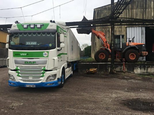 【予約】2020年1-3月以降発売予定Transports TiT DAF XF SPACE CAB MY2017 4x2 VOLUME TRAILER - 3軸 トラック/建設機械模型 工事車両 WSI 1/50 ミニチュア