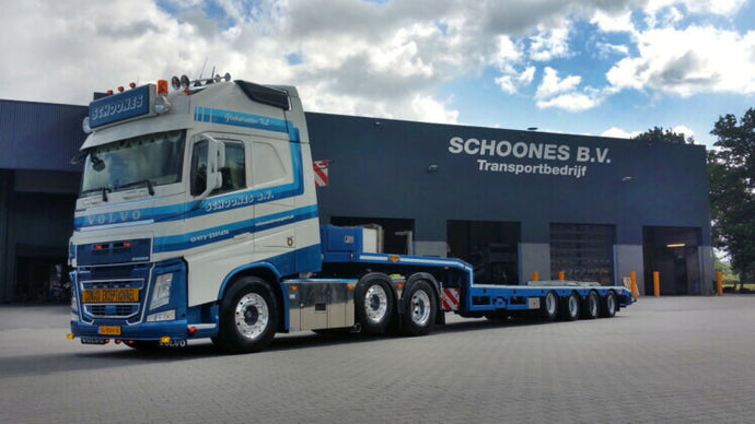 【予約】5-8月以降発売予定VOLVO FH4 GLOBETROTTER XL 6X2 TWINSTEER SEMI LOWLOADER 4軸 トラック トレーラー WSI 1/50 建設機械 模型ミニカー  はたらく車重機