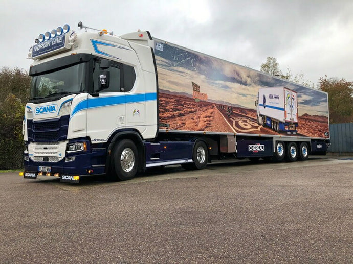 【予約】10-12月以降発売予定SCANIA R HIGHLINE | CR20H 4X2 リーファートレーラー  3軸トラック トレーラー/WSI 1/50 建設機械 模型ミニカー  はたらく車 重機