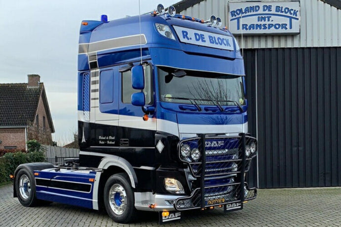 【予約】12月以降発売予定Roland de Block DAF XF SUPER SPACE CAB MY2017 4X2トラック トラクタ/WSI 1/50 建設機械 模型ミニカー  はたらく車 重機