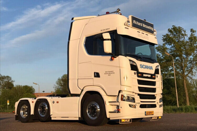 【予約】12月以降発売予定Richard Besseling SCANIA S HIGHLINE | CS20H 6X2 TWINSTEERトラック トラクタ/WSI 1/50 建設機械 模型ミニカー  はたらく車 重機