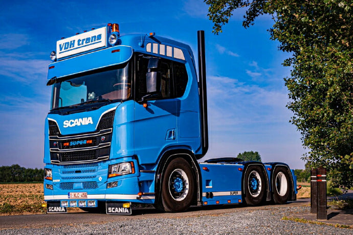 【予約】2021年2月以降発売予定VDH Trans SCANIA R NORMALCR20N 6X2 TWINSTEER トラック トラクタ /WSI 1/50 建設機械 模型ミニカー  はたらく車 重機