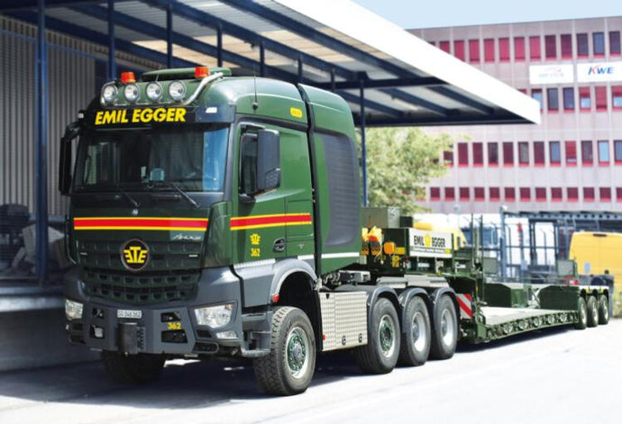 【予約】8-10月以降発売予定Egger; MERCEDES-BENZ AROCS MP4 2.300MM STREAM SPACE 8X6 LOW LOADER ３軸 トラック トレーラー/WSI 建設機械模型 工事車両 1/50