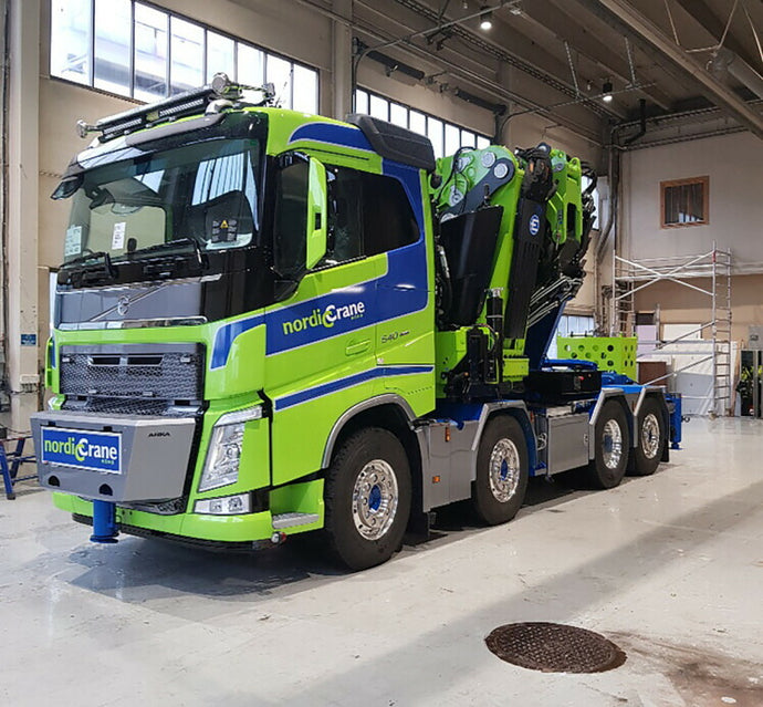 【予約】2021年1月-3月以降発売予定Nordic Crane Nord VOLVO FH 4 SLEEPER CAB 8X2 TAG AXLE FASSI 1100 | JIBトラック トラクタ /WSI 1/50 建設機械 模型ミニカー  はたらく車