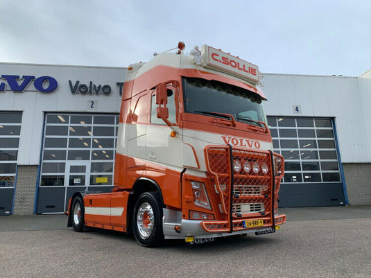 【予約】10-12月以降発売予定C. Sollie Transport  VOLVO FH4 GLOBETROTTER XL 4X2 トラクタ/WSI 建設機械模型 工事車両 1/50 ミニカー