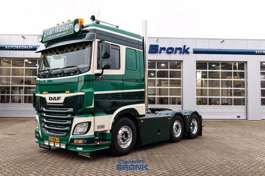 【予約】12月以降発売予定J. van Walsem Transport; DAF XF SPACE CAB MY2017 6X2 TWINSTEER トラックトラクタ/WSI 建設機械模型 工事車両 1/50 ミニカー