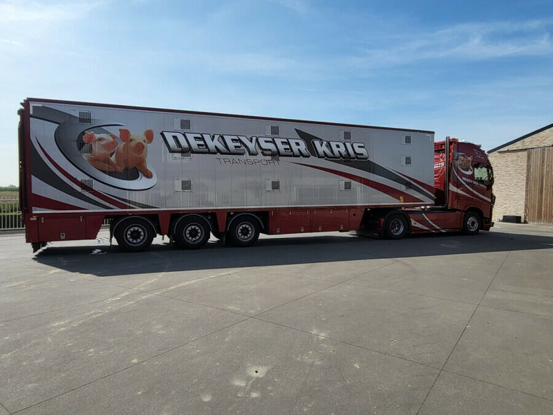 ギャラリービューアに画像をロードする, 【予約】3-5月以降発売予定DEKEYSER KRIS VOLVO FH4 GLOBETROTTER XL 4X2 LIVE STOCK TRAILER 3軸 トラック/WSI 建設機械模型 工事車両 1/50 ミニカー
