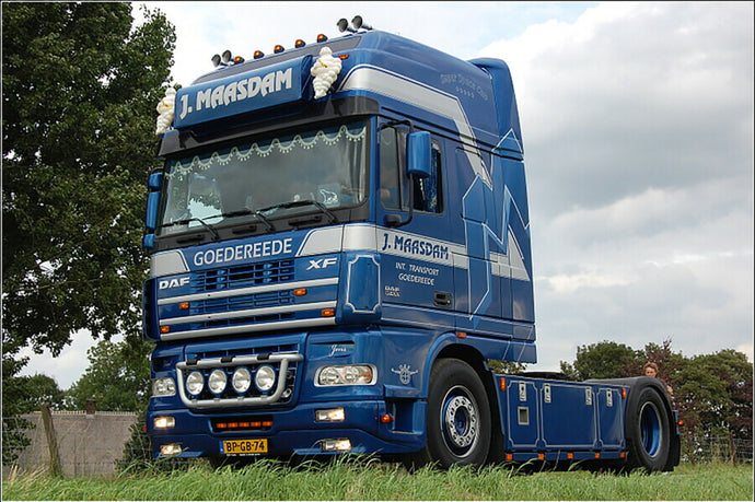 【予約】JAN MAASDAM DAF XF 95 SUPER SPACE CAB 4X2 トラクタ トラック/WSI 建設機械模型 工事車両 1/50 ミニカー