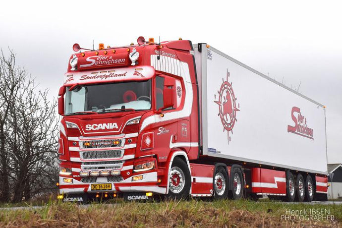 【予約】2023年3月以降発売予定Sejer & Sonnichsen; SCANIA R HIGHLINE CR20H 6X2 TWIN STEER REEFER TRAILER 3軸 トラック /建設機械模型 工事車両 WSI 1/50 ミニチュア