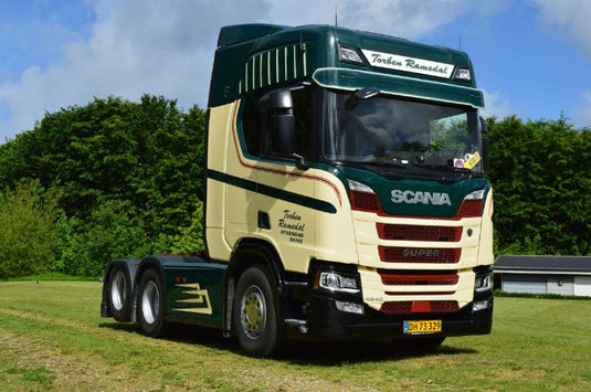 【予約】2023年3月以降発売予定Torben Ramsdal; SCANIA R HIGHLINE CR20H 6X2 TAG AXLEトラクタ トラック /建設機械模型 工事車両 WSI 1/50 ミニチュア