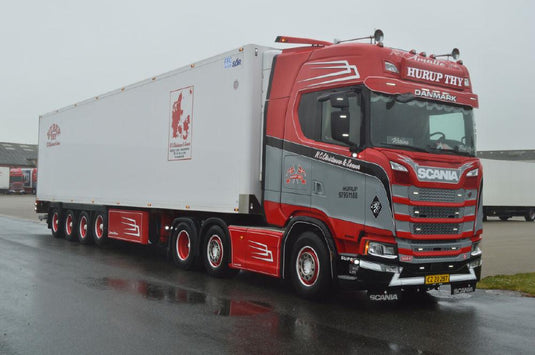 【予約】12月以降発売予定N.C. CHRISTENSEN & SONNER; SCANIA S HIGHLINE CS20H 6X2 TWINSTEER リーファートレーラー  4軸 トラック /WSI 1/50 建設機械模型