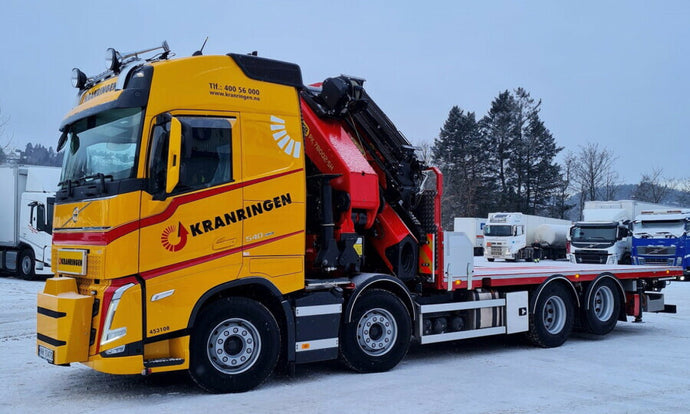【予約】2024年発売予定KRANRINGEN; VOLVO FH5 GLOBETROTTER RIGED TRUCK 8X2 PALFINGER PK 780002-SH + JIB トラック トレーラー /WSI 1/50 建設機械模型