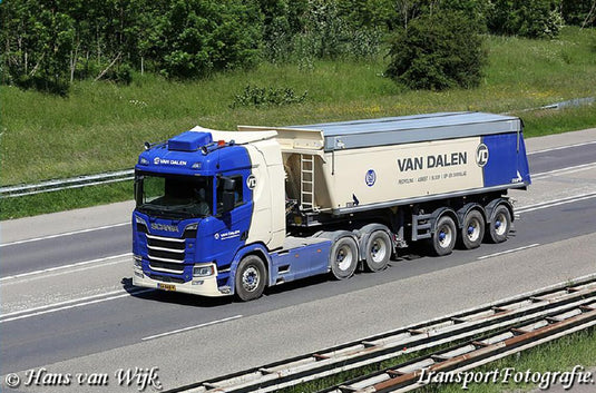 【予約】2024年発売予定VAN DALEN SLOOP EN ASBEST BV; SCANIA R NORMAL CR20N 6X2 TIPPER TRAILER  3軸 トラック /WSI 1/50 建設機械模型